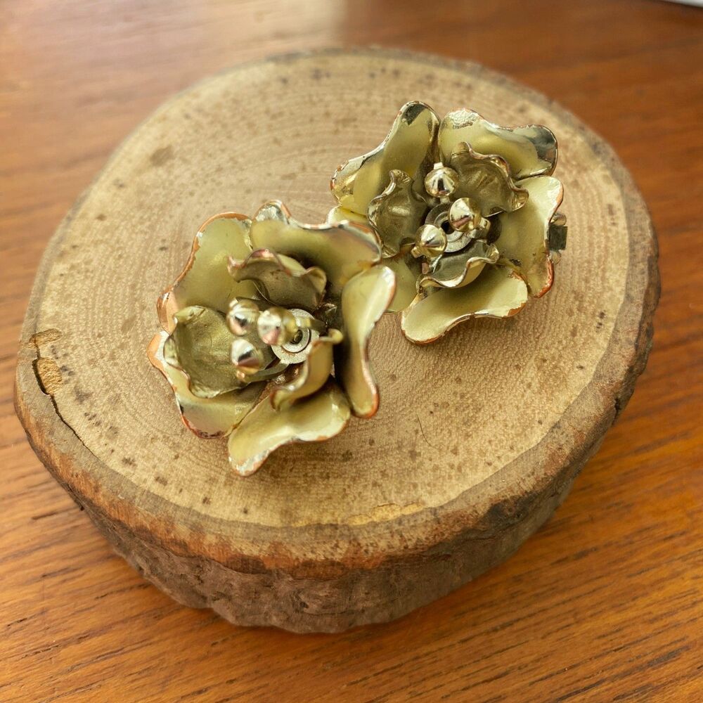 Vintage Gold Tone Rose Flower Clip-on Earrings